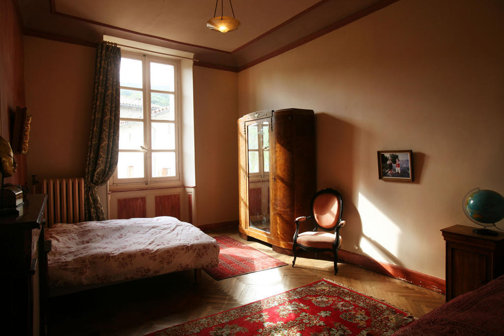 La Maison Du Pont Vieux Bed & Breakfast Cazilhac  Bilik gambar